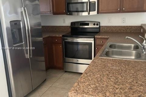 Townhouse in Homestead, Florida 2 bedrooms, 113.71 sq.m. № 1855335 - photo 5