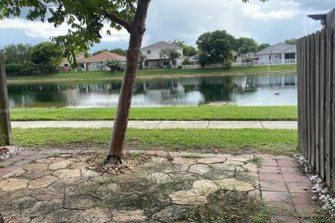 Townhouse in Homestead, Florida 2 bedrooms, 113.71 sq.m. № 1855335 - photo 24