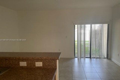 Townhouse in Homestead, Florida 2 bedrooms, 113.71 sq.m. № 1855335 - photo 10