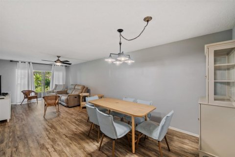 Condo in Dunedin, Florida, 2 bedrooms  № 1853108 - photo 10
