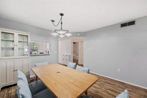 Condo in Dunedin, Florida, 2 bedrooms  № 1853108 - photo 12