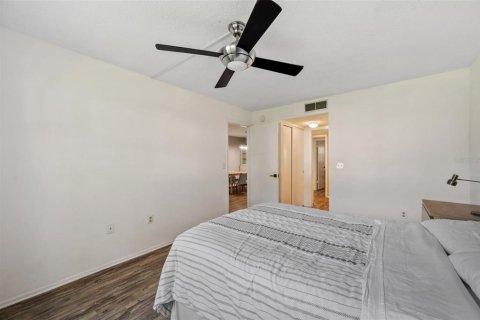 Condo in Dunedin, Florida, 2 bedrooms  № 1853108 - photo 20