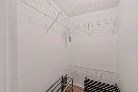 Condo in Dunedin, Florida, 2 bedrooms  № 1853108 - photo 22