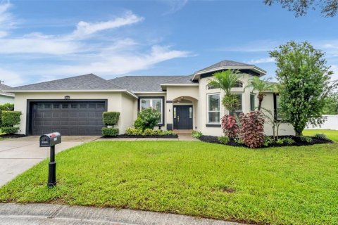 House in Lakeland, Florida 4 bedrooms, 206.99 sq.m. № 2410345 - photo 2
