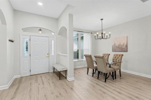House in Lakeland, Florida 4 bedrooms, 206.99 sq.m. № 2410345 - photo 6