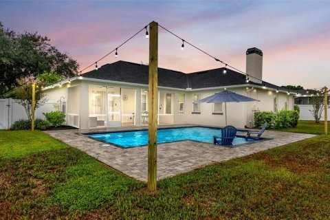 House in Lakeland, Florida 4 bedrooms, 206.99 sq.m. № 2410345 - photo 3