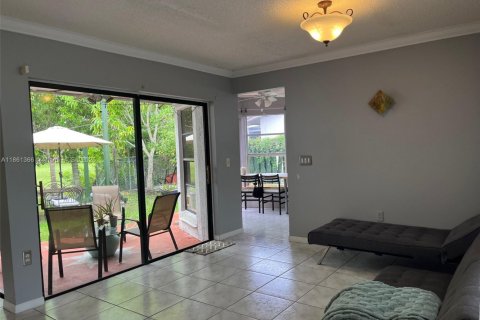 Villa ou maison à vendre à Weston, Floride: 3 chambres, 153.29 m2 № 1897456 - photo 6