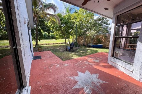 Купить виллу или дом в Уэстон, Флорида 3 спальни, 153.29м2, № 1897456 - фото 26