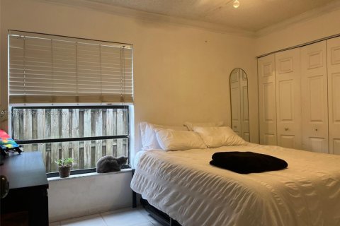 House in Weston, Florida 3 bedrooms, 153.29 sq.m. № 1897456 - photo 18