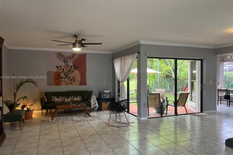 Villa ou maison à vendre à Weston, Floride: 3 chambres, 153.29 m2 № 1897456 - photo 5