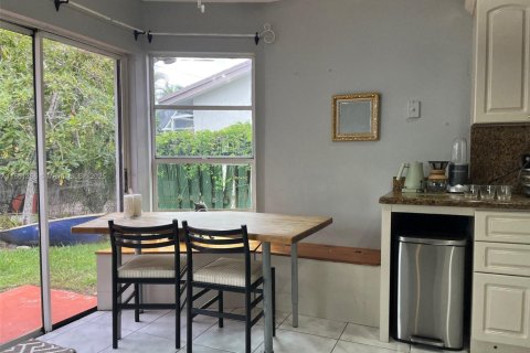 Villa ou maison à vendre à Weston, Floride: 3 chambres, 153.29 m2 № 1897456 - photo 9