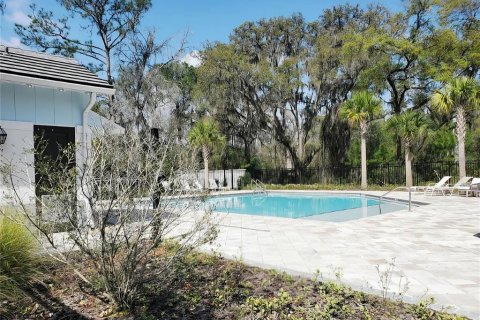 Townhouse in Wesley Chapel, Florida 3 bedrooms, 158.21 sq.m. № 2402753 - photo 5