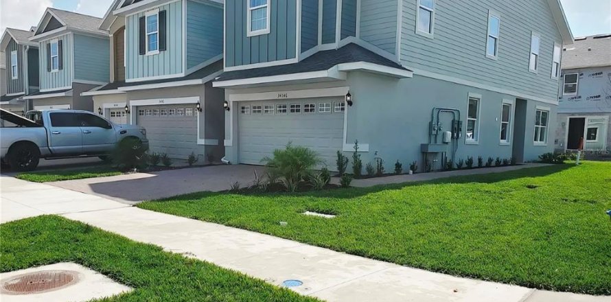 Townhouse in Wesley Chapel, Florida 3 bedrooms, 158.21 sq.m. № 2402753