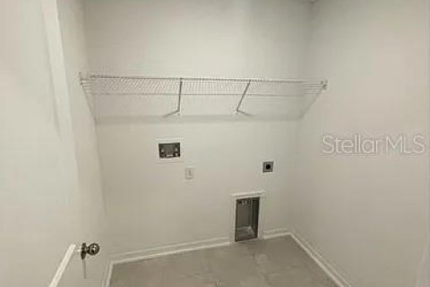 House in Lake Wales, Florida 4 bedrooms, 179.39 sq.m. № 2224493 - photo 13