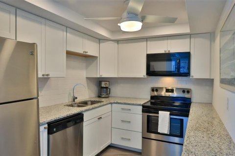 Copropriété à vendre à Daytona Beach Shores, Floride: 1 chambre, 78.97 m2 № 2232466 - photo 12