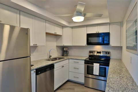 Copropriété à vendre à Daytona Beach Shores, Floride: 1 chambre, 78.97 m2 № 2232466 - photo 9