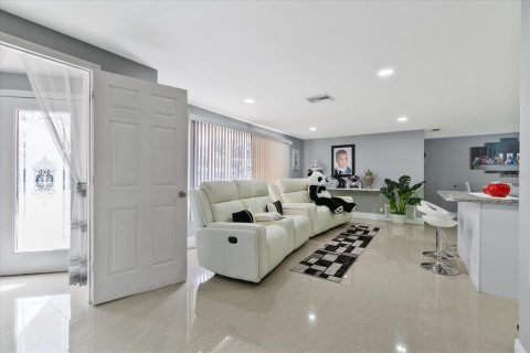 Купить виллу или дом в Тампа, Флорида 6 комнат, 160.91м2, № 1803680 - фото 9