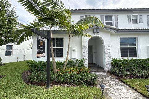 Townhouse in Homestead, Florida 3 bedrooms, 123.37 sq.m. № 2012566