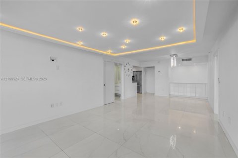 Copropriété à louer à Aventura, Floride: 2 chambres, 102.19 m2 № 2417449 - photo 21