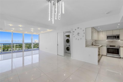 Copropriété à louer à Aventura, Floride: 2 chambres, 102.19 m2 № 2417449 - photo 16