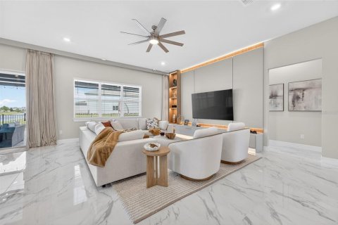 House in Orlando, Florida 3 bedrooms, 259.48 sq.m. № 2232189 - photo 6