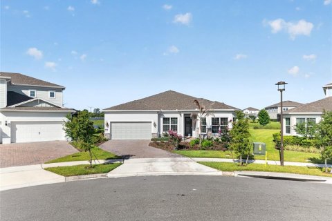 House in Orlando, Florida 3 bedrooms, 259.48 sq.m. № 2232189 - photo 2