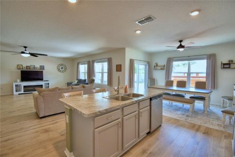 House in Auburndale, Florida 4 bedrooms, 215.44 sq.m. № 1885741 - photo 18