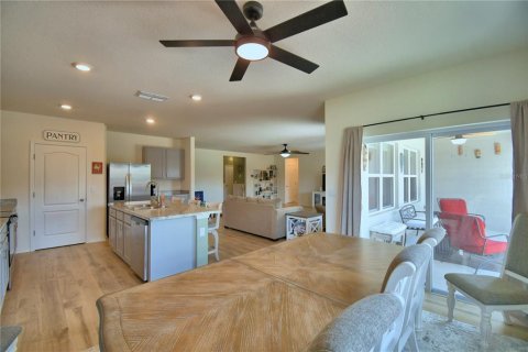 House in Auburndale, Florida 4 bedrooms, 215.44 sq.m. № 1885741 - photo 27
