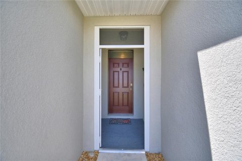 House in Auburndale, Florida 4 bedrooms, 215.44 sq.m. № 1885741 - photo 9