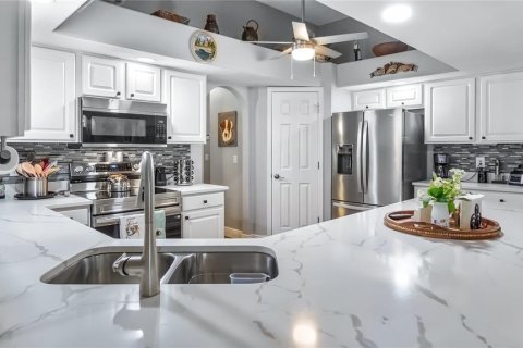 Casa en venta en Minneola, Florida, 4 dormitorios, 210.05 m2 № 1919826 - foto 3