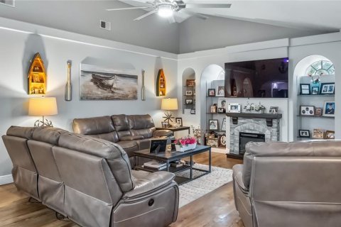 Casa en venta en Minneola, Florida, 4 dormitorios, 210.05 m2 № 1919826 - foto 11
