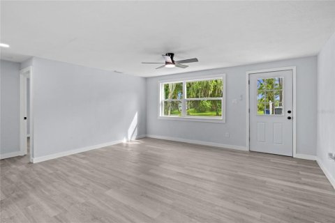 Villa ou maison à vendre à Palmetto, Floride: 4 chambres, 183.76 m2 № 2406424 - photo 6