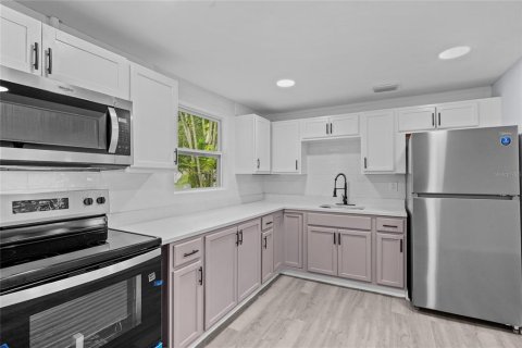 Villa ou maison à vendre à Palmetto, Floride: 4 chambres, 183.76 m2 № 2406424 - photo 3