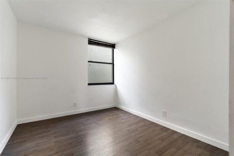 Adosado en venta en Aventura, Florida, 3 dormitorios, 123.56 m2 № 1871794 - foto 21