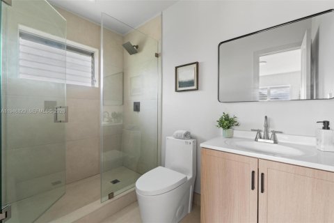 House in Miami Gardens, Florida 4 bedrooms, 129.97 sq.m. № 2003059 - photo 15