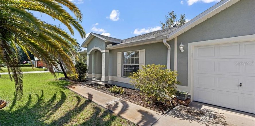 House in Palm Coast, Florida 3 bedrooms, 147.71 sq.m. № 1745399