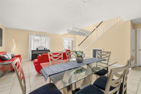 House in Kissimmee, Florida 4 bedrooms, 273.88 sq.m. № 2424051 - photo 13