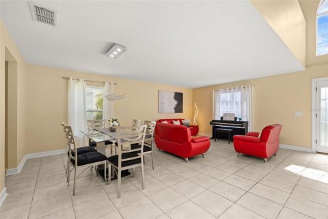 House in Kissimmee, Florida 4 bedrooms, 273.88 sq.m. № 2424051 - photo 15