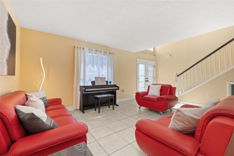 House in Kissimmee, Florida 4 bedrooms, 273.88 sq.m. № 2424051 - photo 12