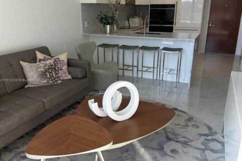 Condo in Miami, Florida, 1 bedroom  № 1269018 - photo 9