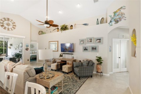 House in Palm Coast, Florida 3 bedrooms, 163.42 sq.m. № 2116927 - photo 11