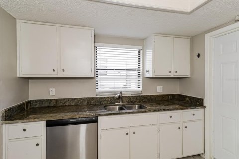 Villa ou maison à vendre à Port Richey, Floride: 3 chambres, 134.24 m2 № 2275779 - photo 6