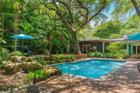 Купить виллу или дом в Майами, Флорида 4 спальни, 273.6м2, № 1818393 - фото 1