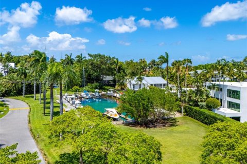 Купить виллу или дом в Майами, Флорида 4 спальни, 273.6м2, № 1818393 - фото 28