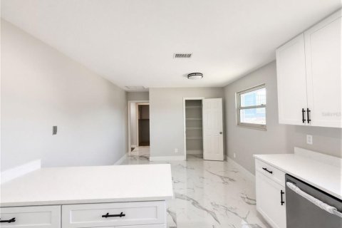 Купить виллу или дом в Ормонд-Бич, Флорида 7 комнат, 183.2м2, № 2310666 - фото 8