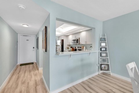 Купить кондоминиум в Дженсен-Бич, Флорида 6 комнат, 94.85м2, № 2085194 - фото 3