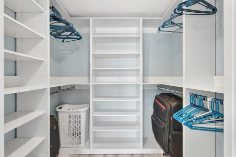 Купить кондоминиум в Дженсен-Бич, Флорида 6 комнат, 94.85м2, № 2085194 - фото 19