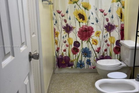 Copropriété à vendre à Miami, Floride: 3 chambres, 112.04 m2 № 2082894 - photo 10
