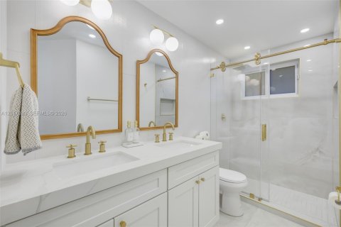 Купить виллу или дом в Майами, Флорида 4 спальни, 294.5м2, № 2085361 - фото 27
