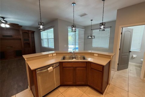 Villa ou maison à vendre à Kissimmee, Floride: 4 chambres, 273.5 m2 № 2109913 - photo 11